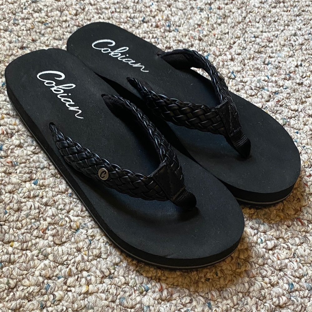Cobian Braided Black Flip Flop Sandals Size 9
